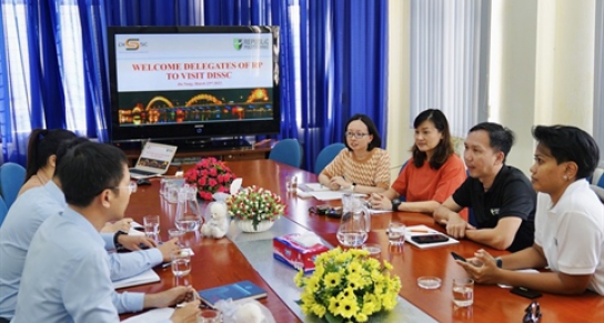 Tiếp và làm việc với Trường Cao đẳng Bách khoa cộng hòa Singapore