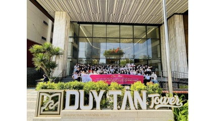 Trung tâm Sáng tạo Microsoft đại học Duy Tân